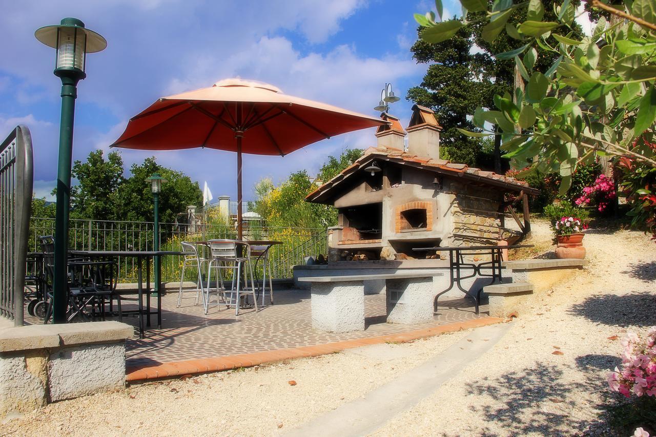 Montecarelli Residence Il Poggiolino מראה חיצוני תמונה